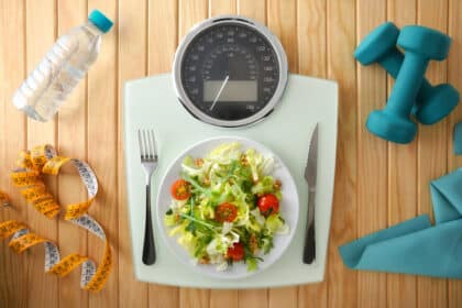 Gesund Abnehmen mit System: Wie gelingt die Diät endlich nachhaltig?